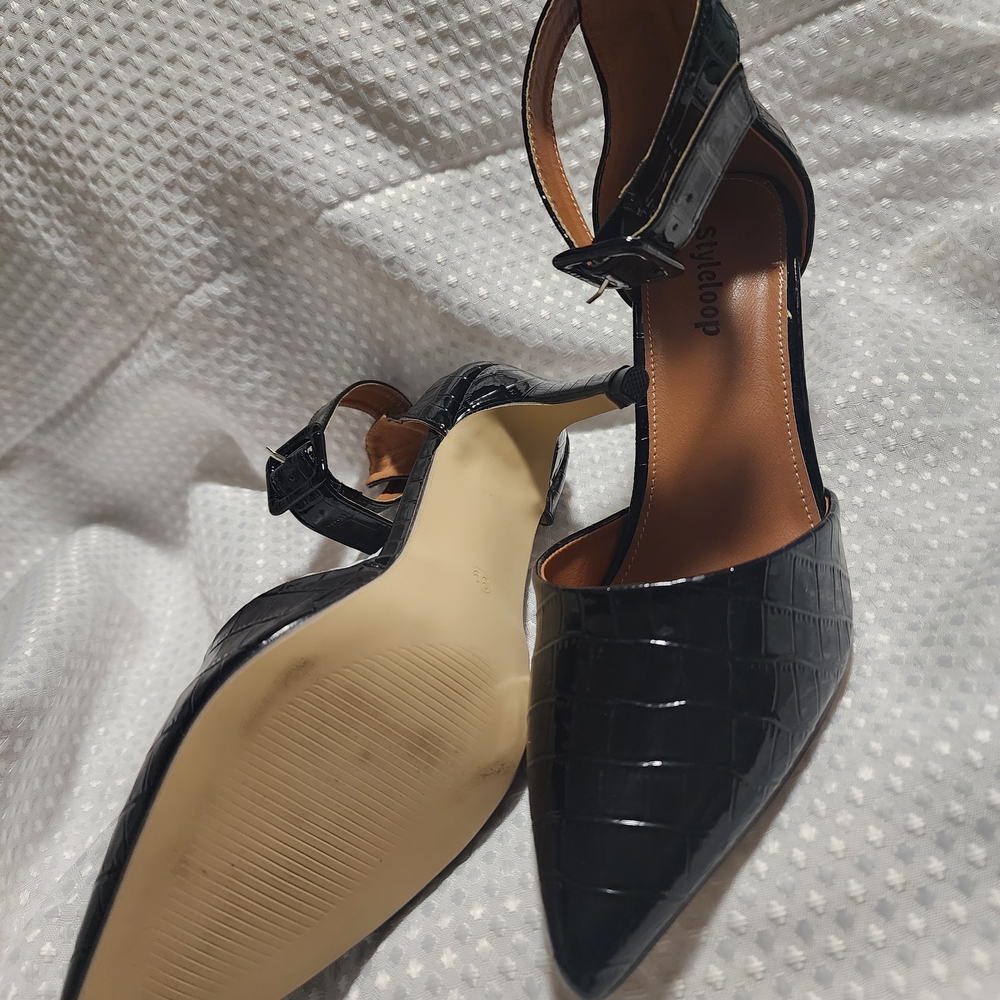 Black Croc-Embossed Women's Heels